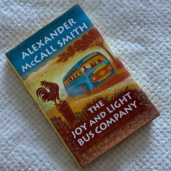 💙 3/$21 HARDCOVER: The Joy and Light Bus Company (No 1 Ladies Detective Agency) - Picture 1 of 4